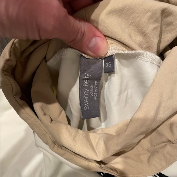 Sweaty Betty oversized crop sleeve sweatshirt - Picture 2 of 3